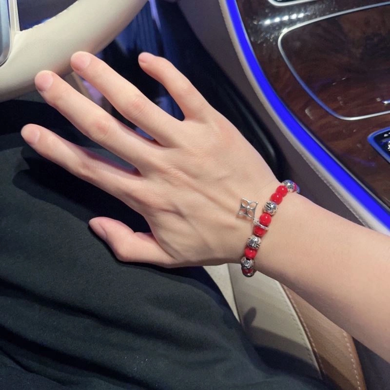 Louis Vuitton Bracelets SmartChoice 250657