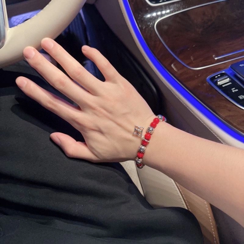 Louis Vuitton Bracelets SmartChoice 250657