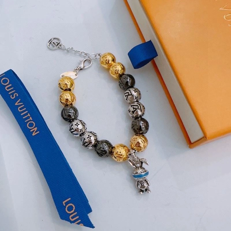 Breathable Louis Vuitton Bracelets 250682