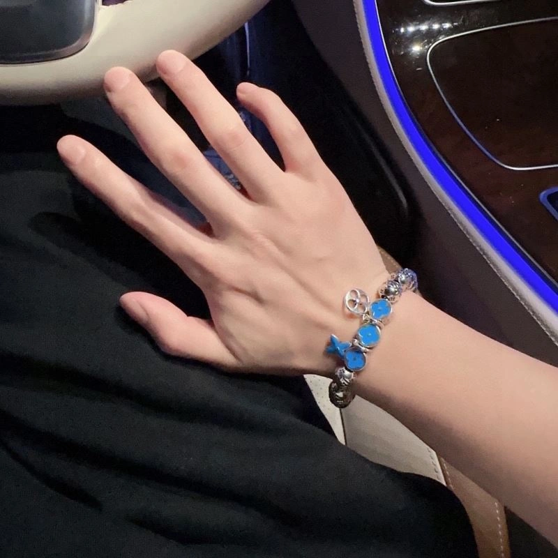 Louis Vuitton Bracelets SmoothTexture 250664
