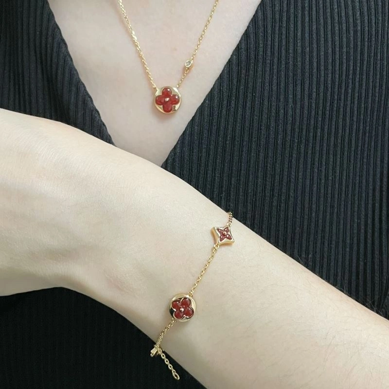 Louis Vuitton Bracelets SportInspired 250347
