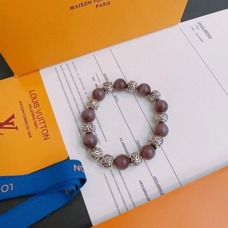 Louis Vuitton Bracelets Sporty 250340