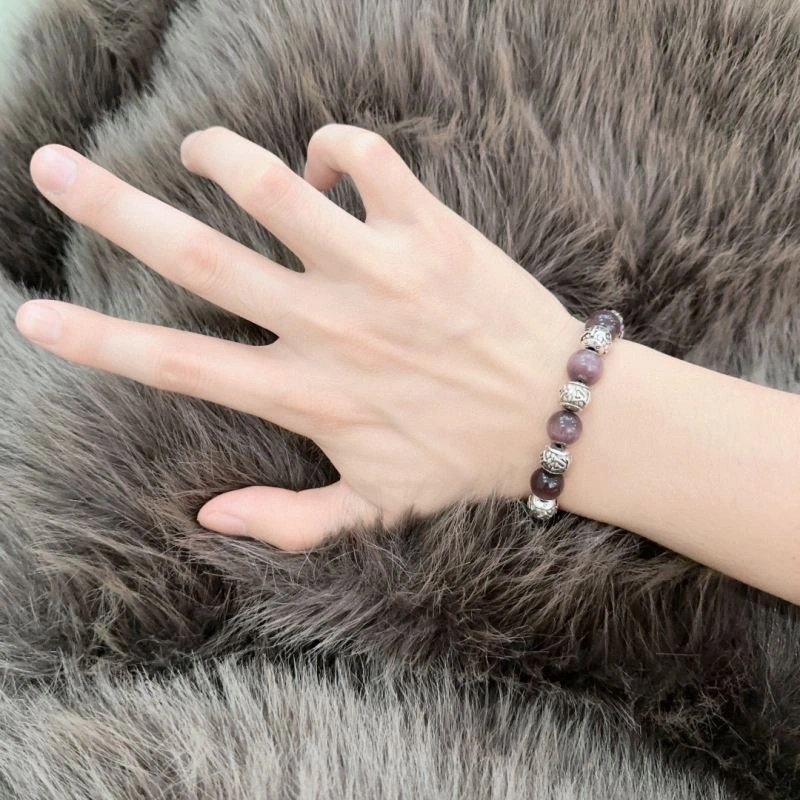Louis Vuitton Bracelets Sporty 250340