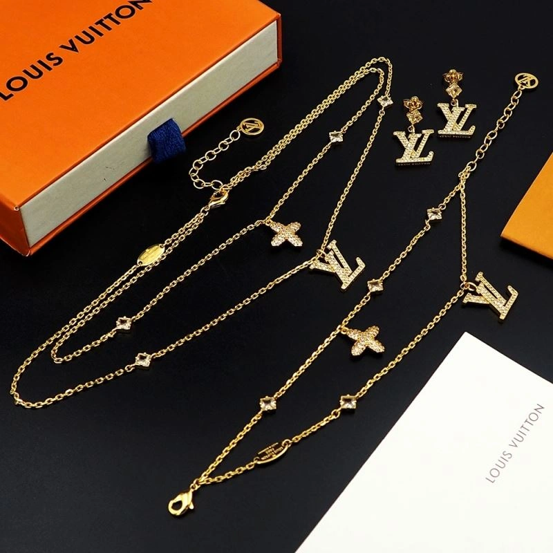 ZipUp Louis Vuitton Bracelets 250315