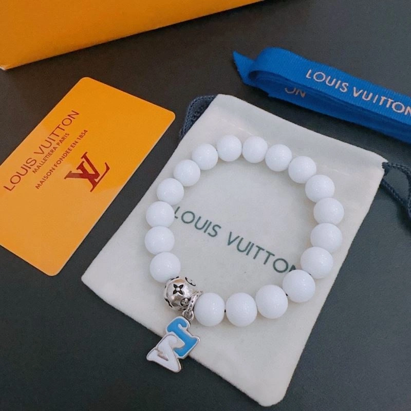 Stylish Louis Vuitton Bracelets 250314