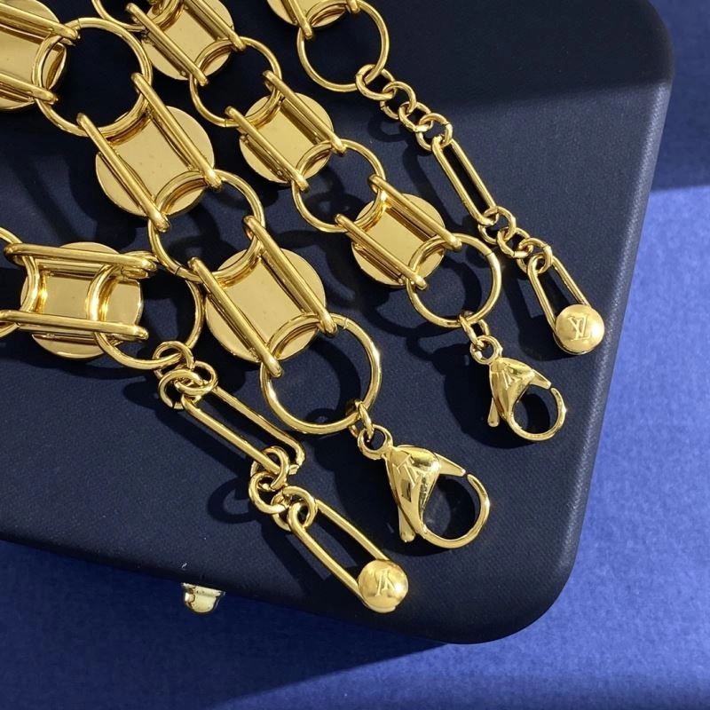 Louis Vuitton Bracelets Affordable 250311