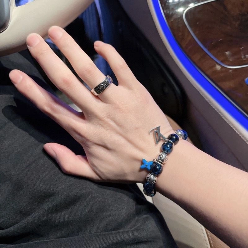 Louis Vuitton Bracelets TopPick 250308