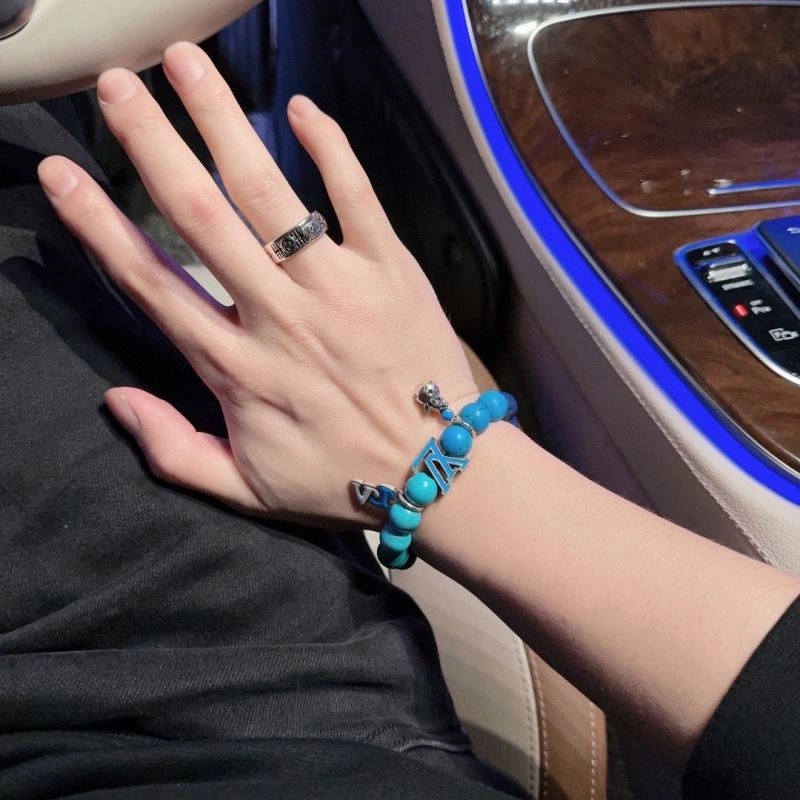 SoftTouch Louis Vuitton Bracelets 250293