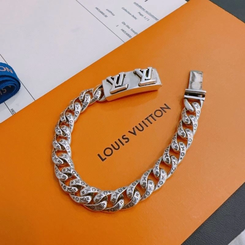 UrbanStyle Louis Vuitton Bracelets 250306