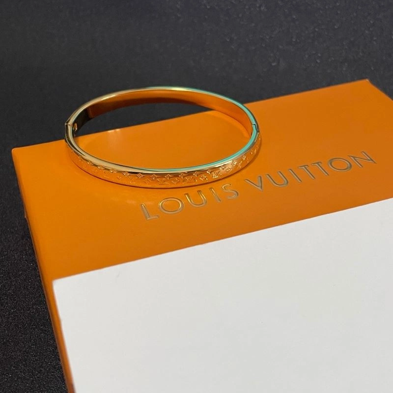 Unique Louis Vuitton Bracelets 250303