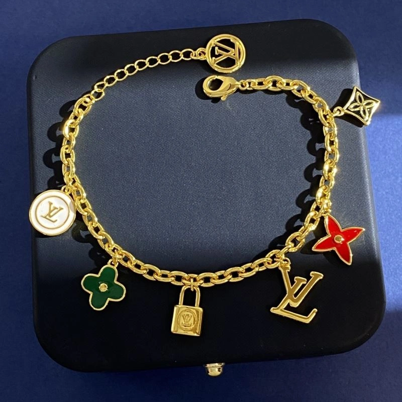 Louis Vuitton Bracelets FashionForward 250304