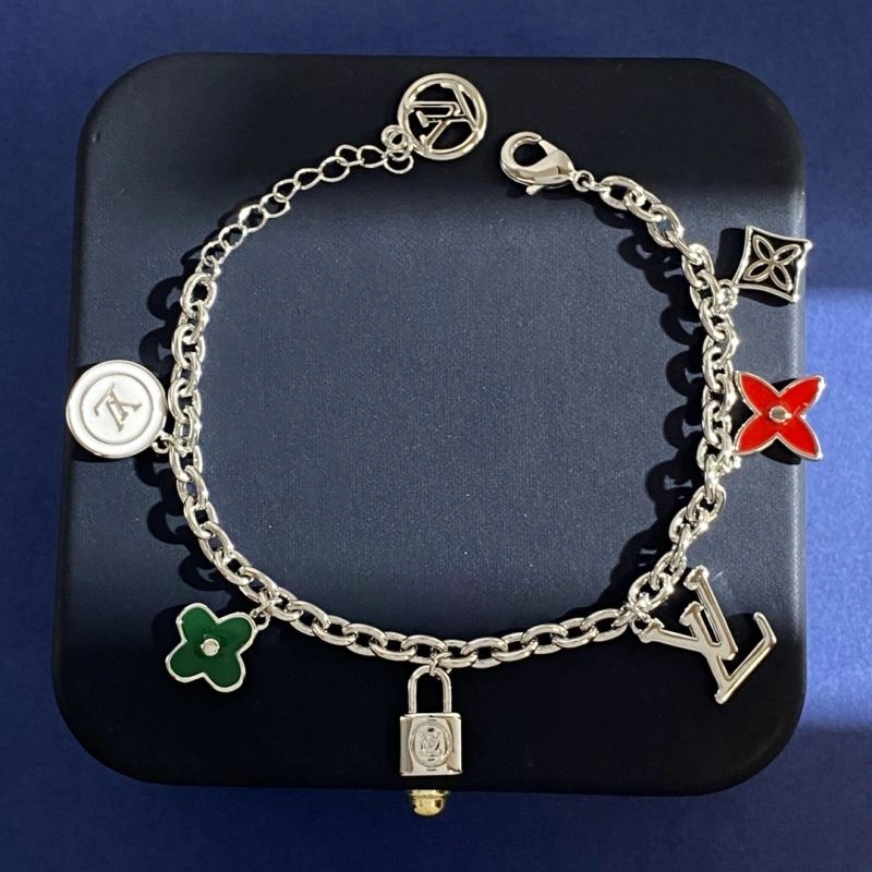 Louis Vuitton Bracelets FashionForward 250304