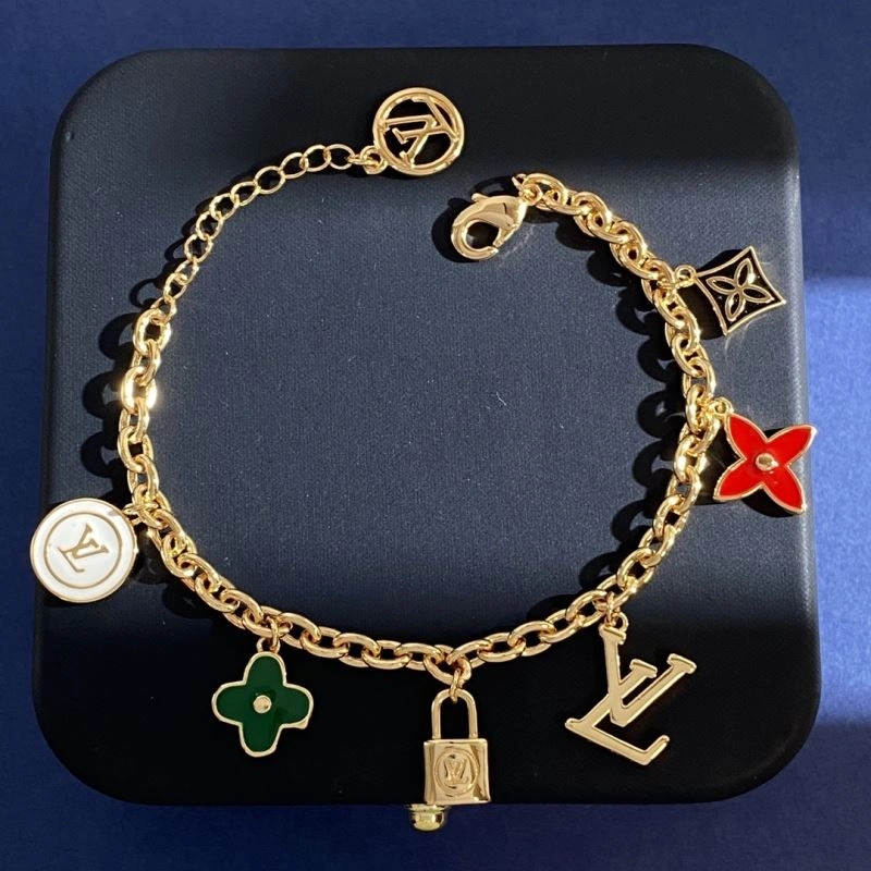 Louis Vuitton Bracelets FashionForward 250304