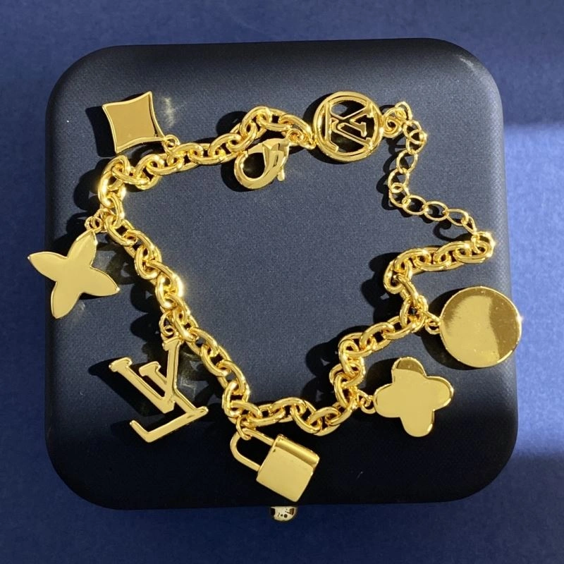 Louis Vuitton Bracelets FashionForward 250304
