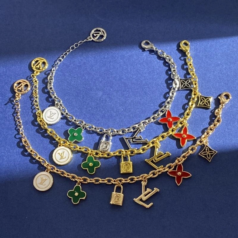 Louis Vuitton Bracelets FashionForward 250304