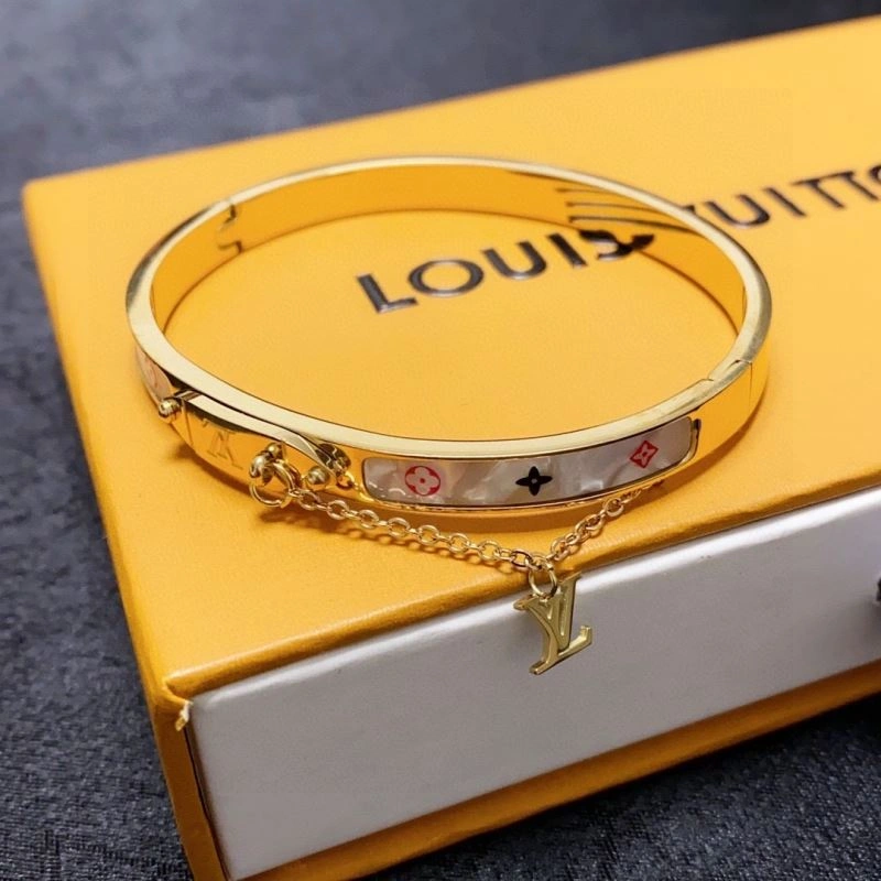 Louis Vuitton Bracelets ZipUp 250307