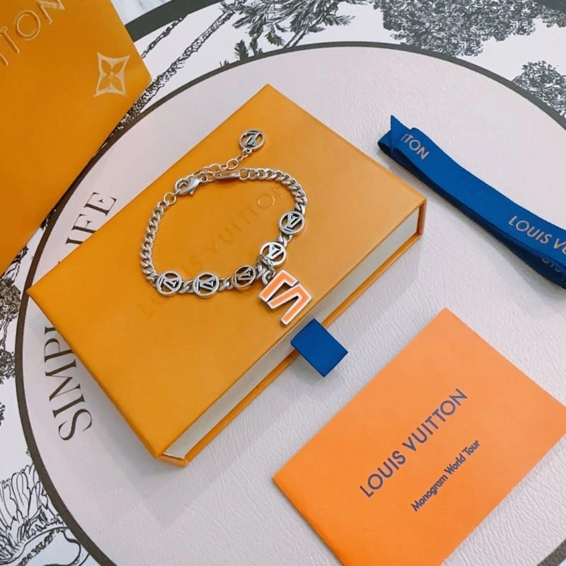 Trendy Louis Vuitton Bracelets 250278