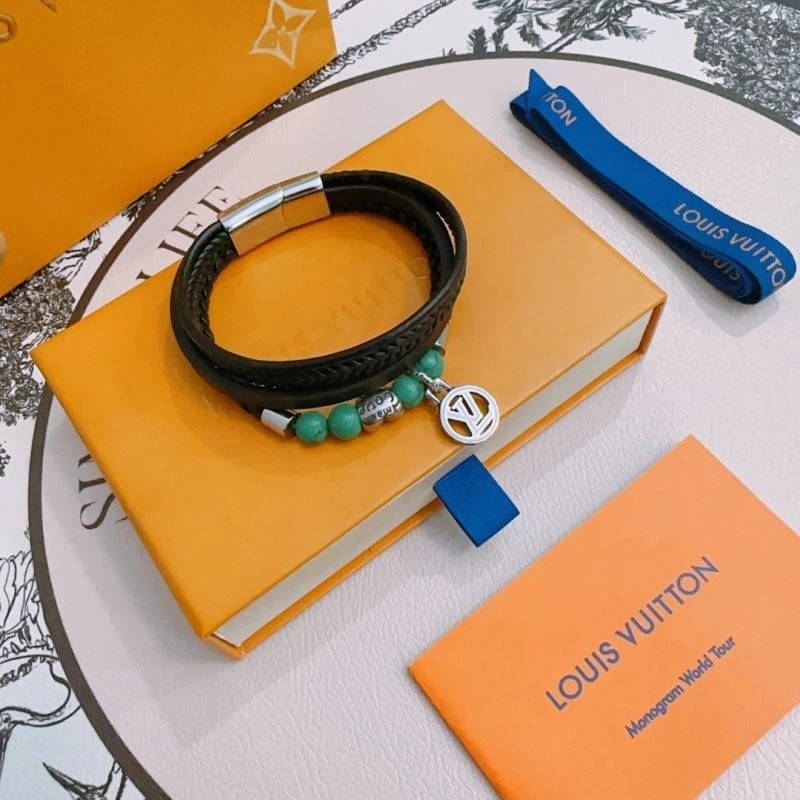 MoistureWicking Louis Vuitton Bracelets 250272