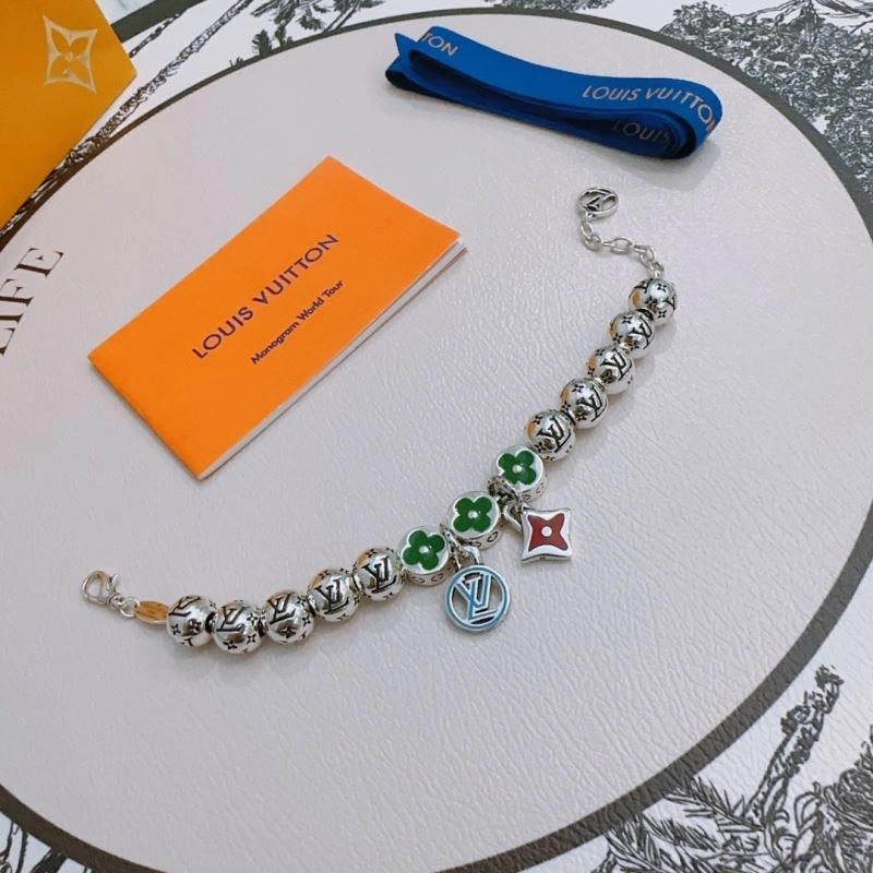 Lightweight Louis Vuitton Bracelets 250270