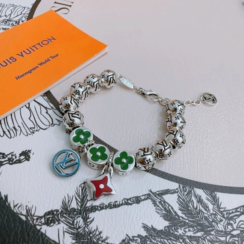 Lightweight Louis Vuitton Bracelets 250270