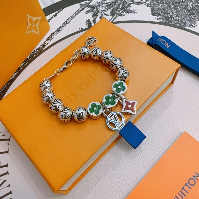Lightweight Louis Vuitton Bracelets 250270