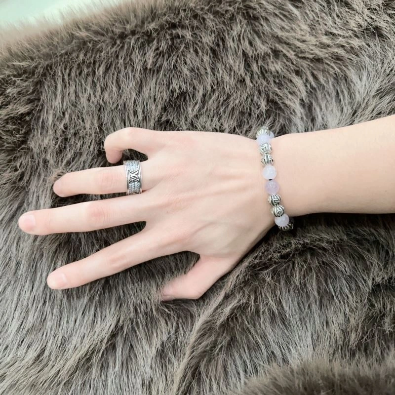 Louis Vuitton Bracelets EyeCatching 250268