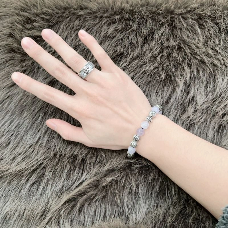 Louis Vuitton Bracelets EyeCatching 250268