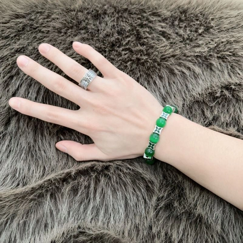 Louis Vuitton Bracelets Resilient 250238