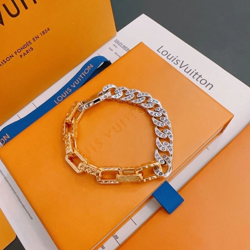 Bold Louis Vuitton Bracelets 250242