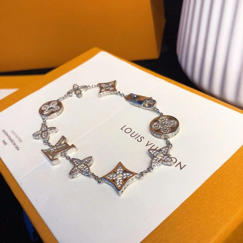 Louis Vuitton Bracelets Popular 250259