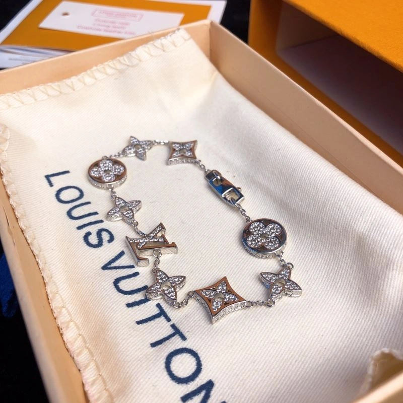 Louis Vuitton Bracelets Popular 250259