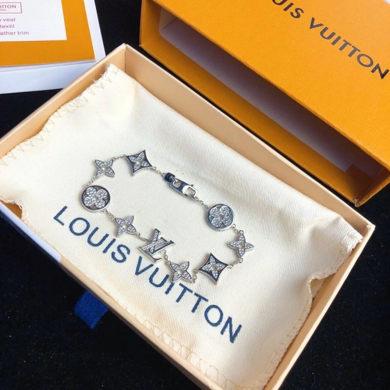Louis Vuitton Bracelets Popular 250259