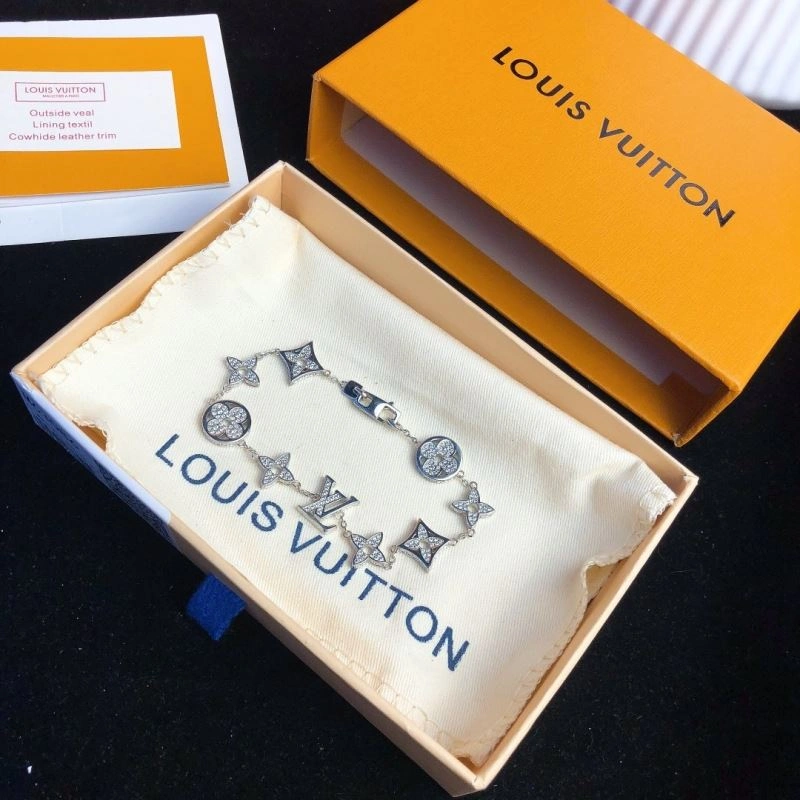 Louis Vuitton Bracelets Popular 250259