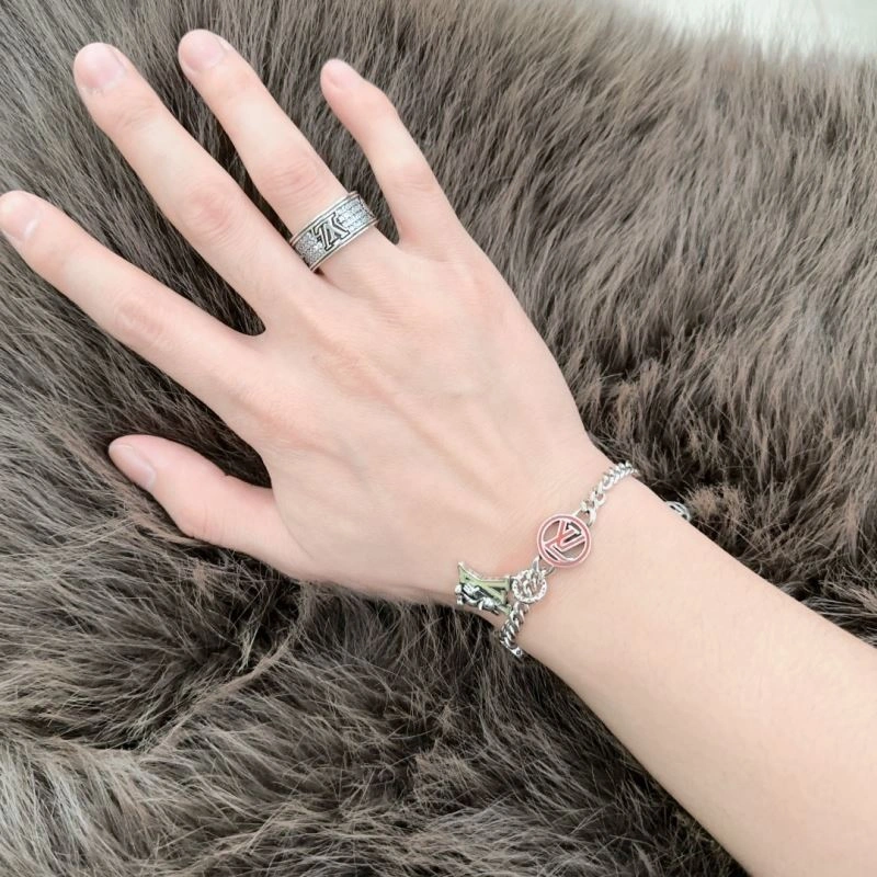 BestValue Louis Vuitton Bracelets 250266