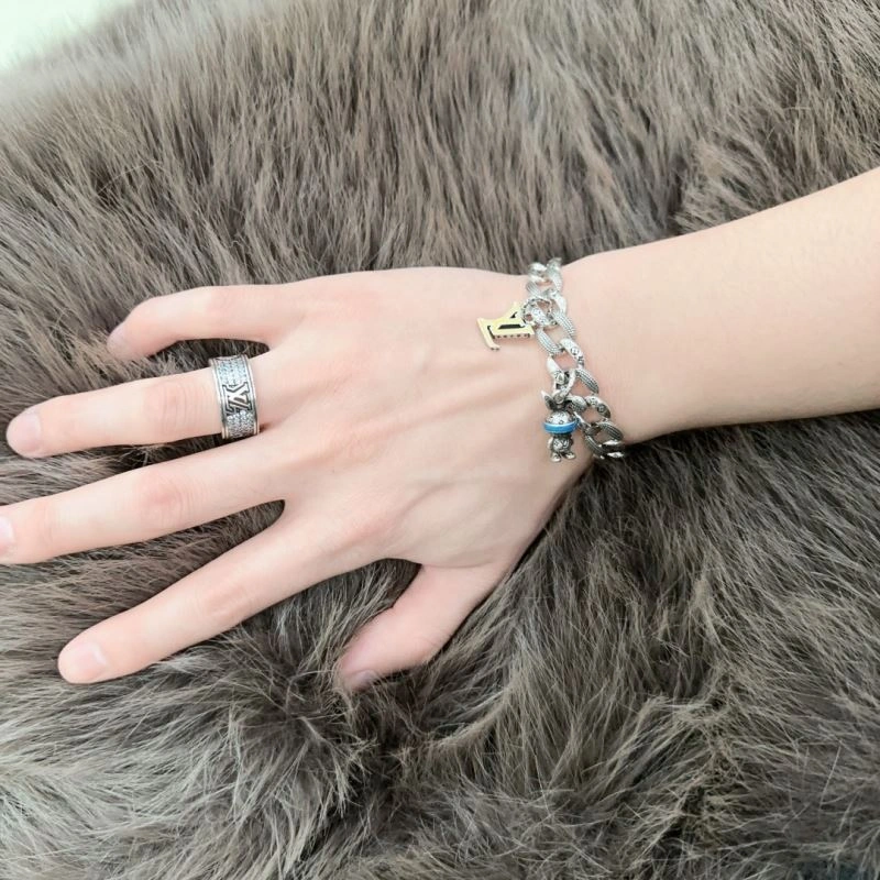 Louis Vuitton Bracelets Casual 250261