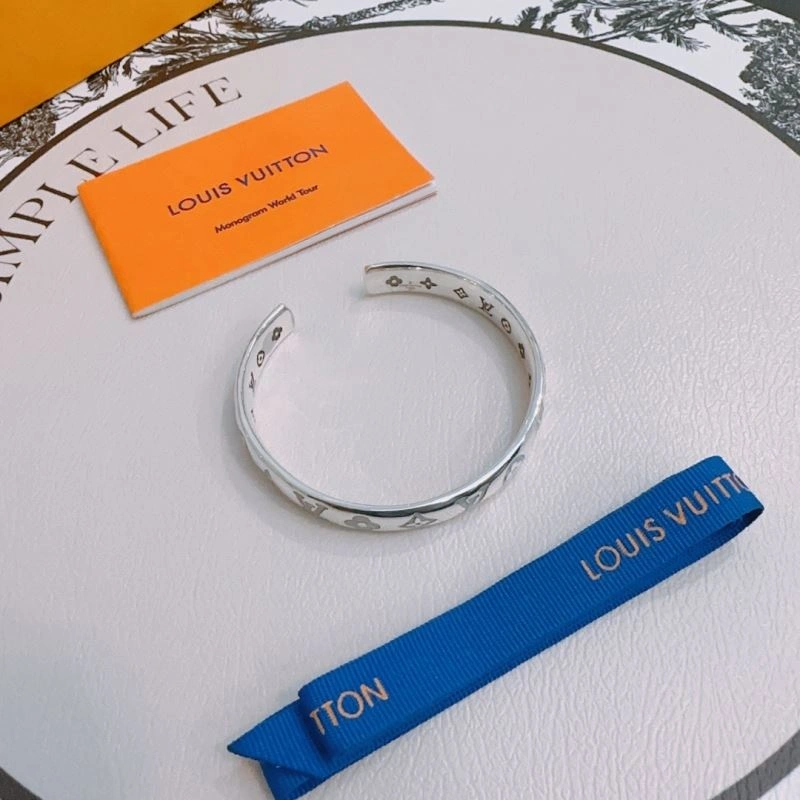 Bright Louis Vuitton Bracelets 250243