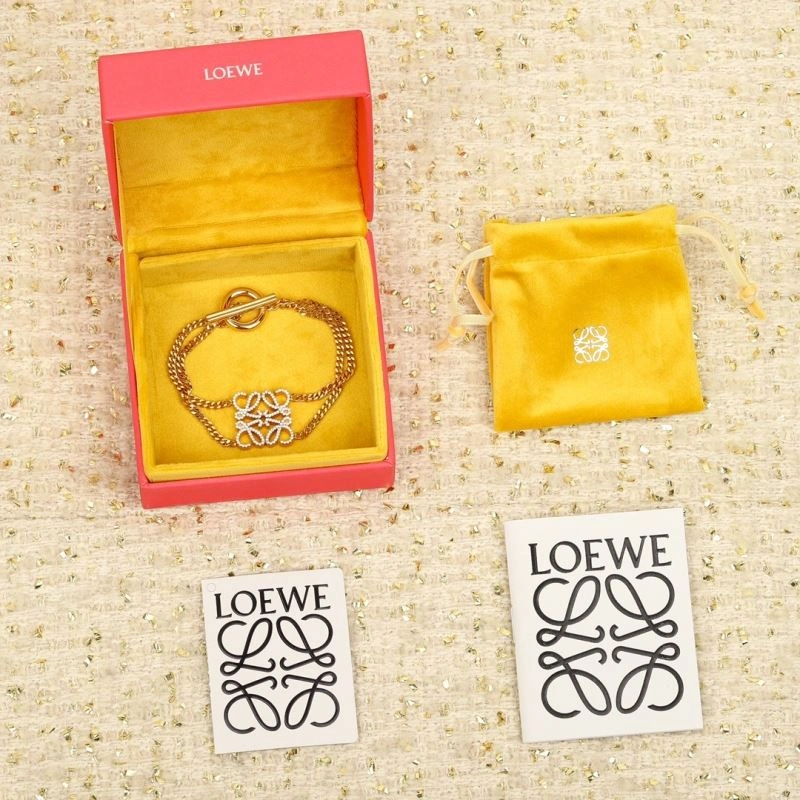 HighPerformance Louis Vuitton Bracelets 250248