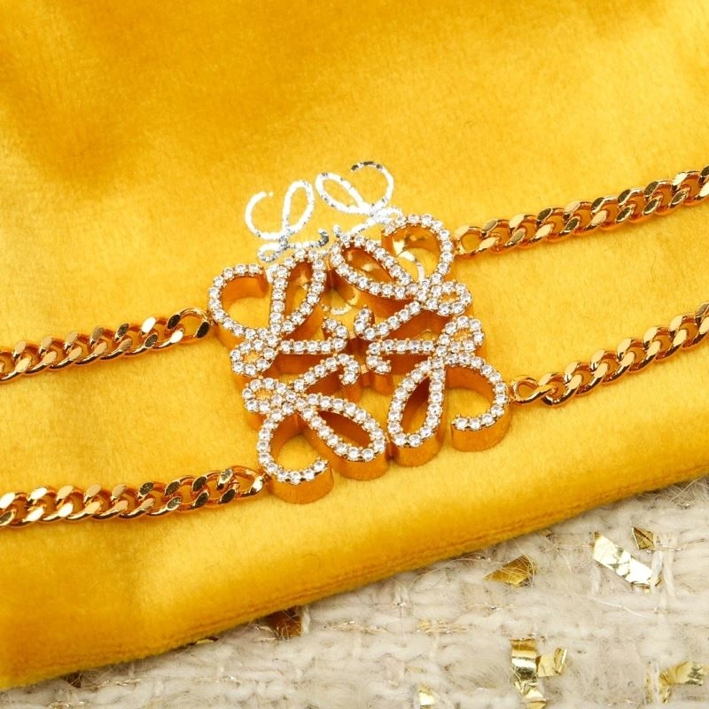 HighPerformance Louis Vuitton Bracelets 250248