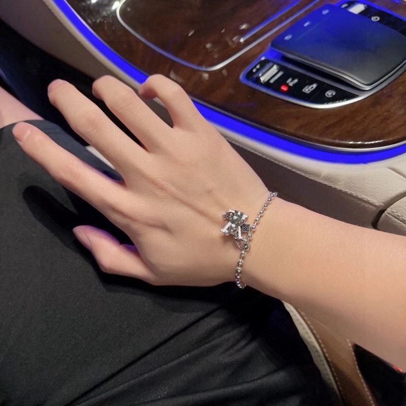 RelaxedFit Louis Vuitton Bracelets 250264