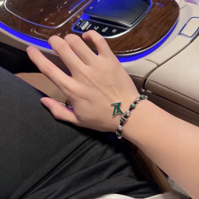 EasyMatch Louis Vuitton Bracelets 250252