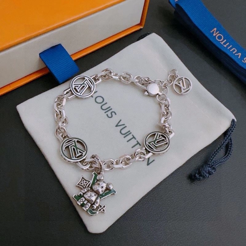Louis Vuitton Bracelets SmartChoice 250247