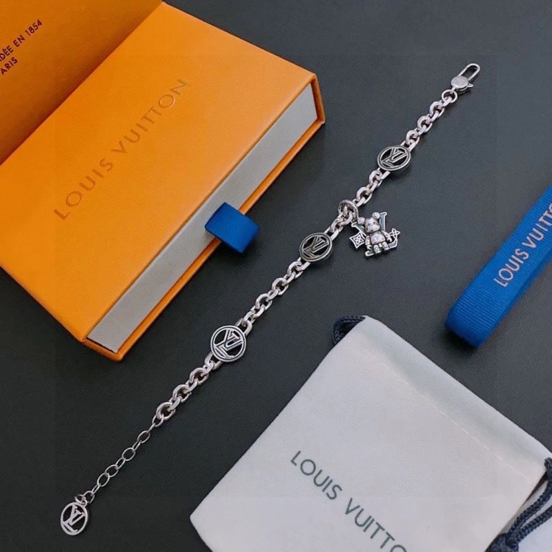 Louis Vuitton Bracelets SmartChoice 250247