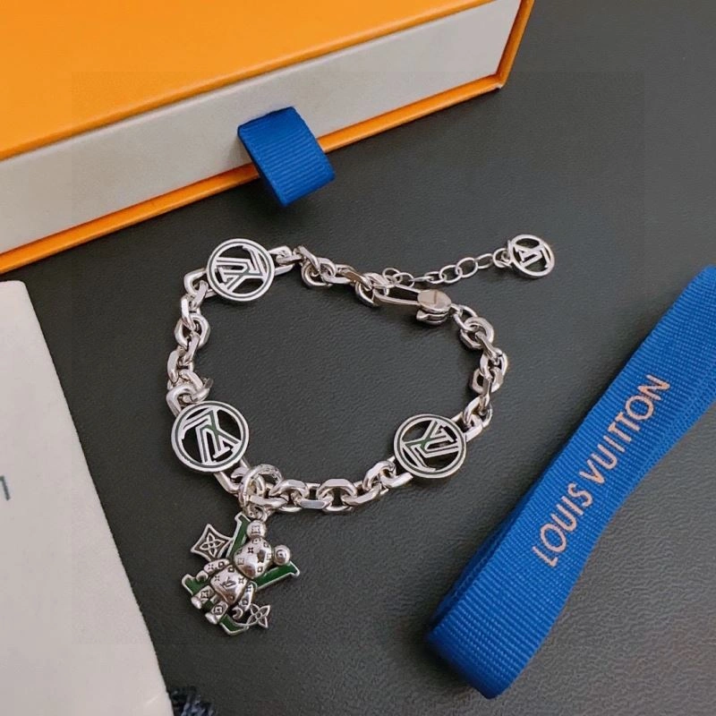 Louis Vuitton Bracelets SmartChoice 250247