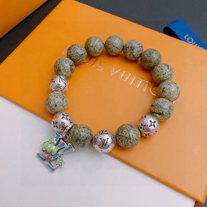 Lightweight Louis Vuitton Bracelets 250255