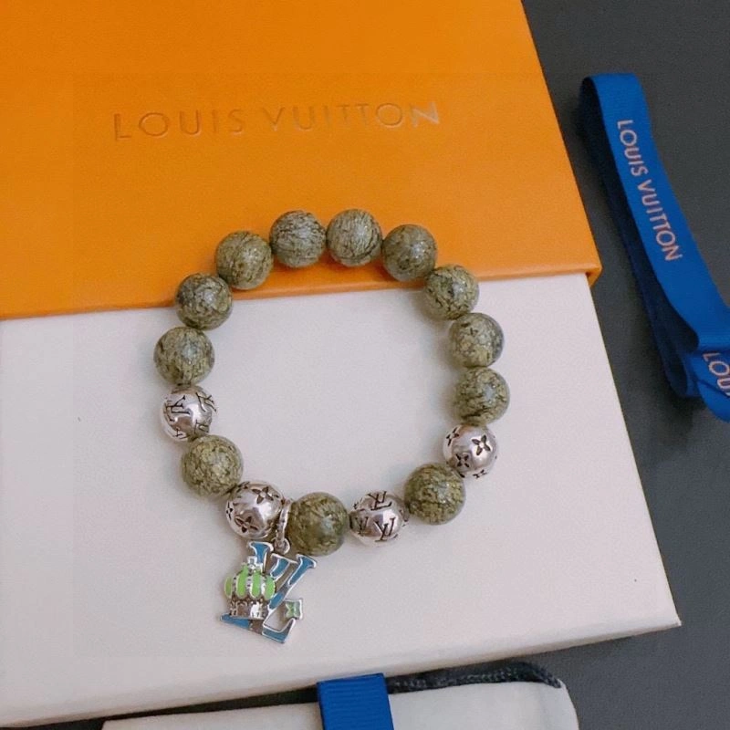Lightweight Louis Vuitton Bracelets 250255