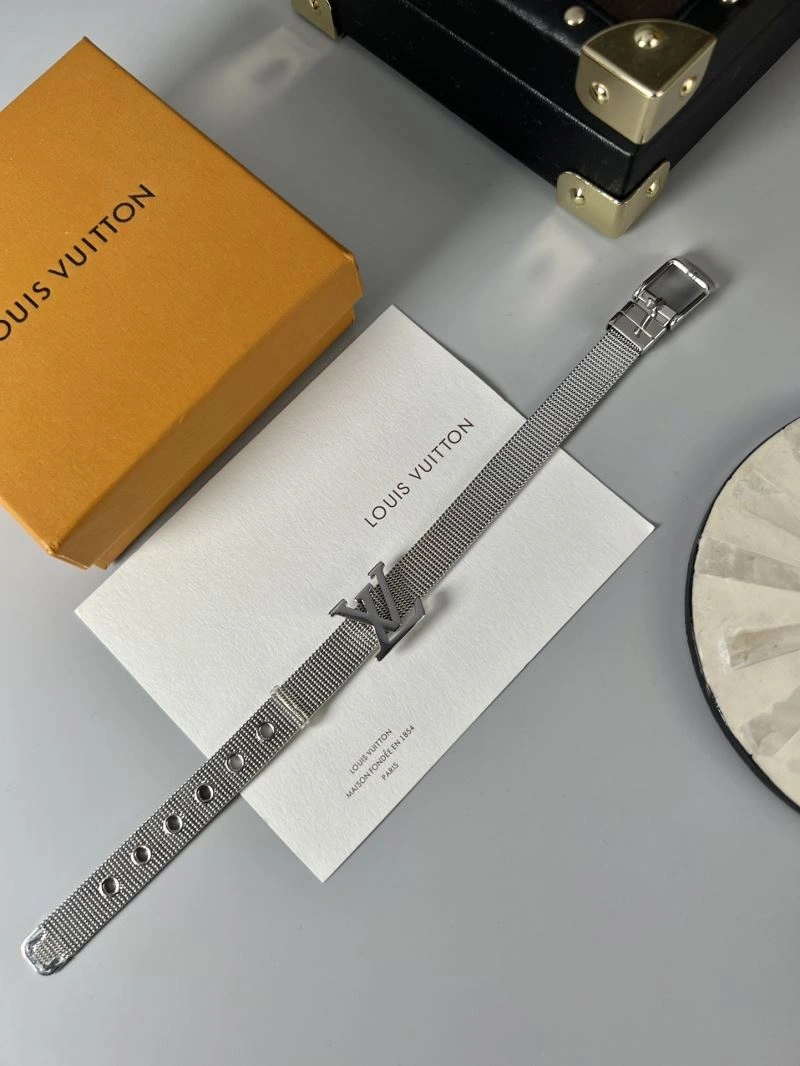 Elegant Louis Vuitton Bracelets 250245