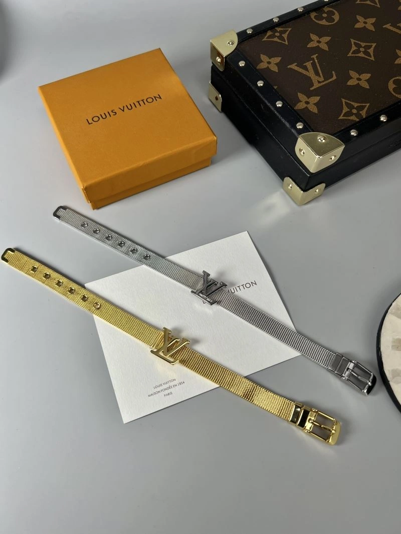 Elegant Louis Vuitton Bracelets 250245