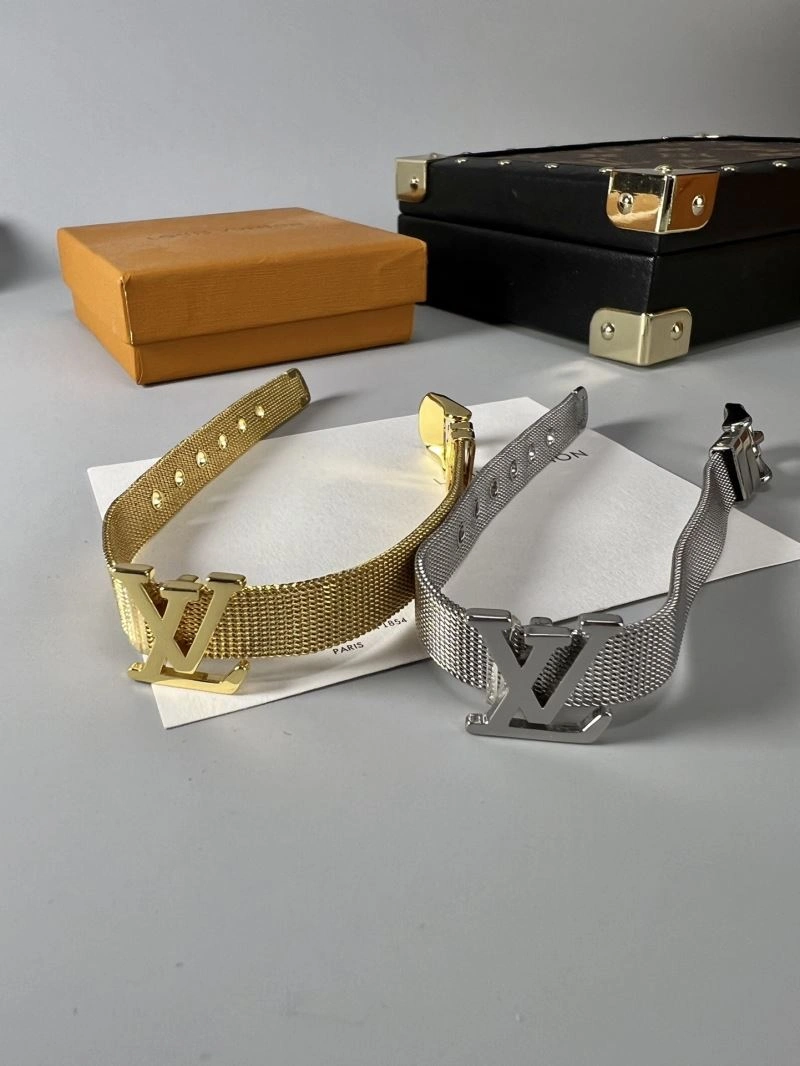 Elegant Louis Vuitton Bracelets 250245
