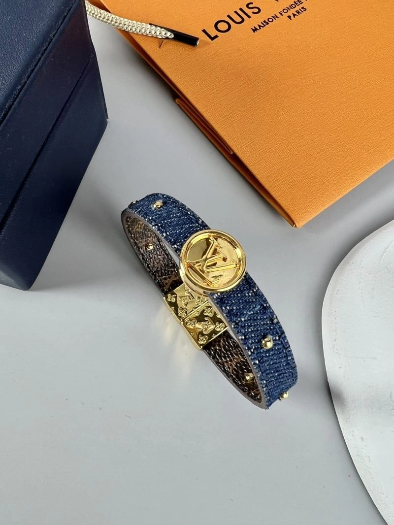 Louis Vuitton Bracelets Sophisticated 250241