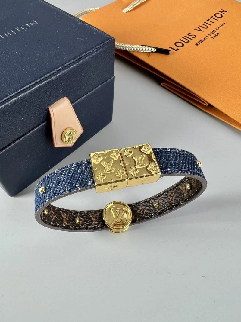 Louis Vuitton Bracelets Sophisticated 250241